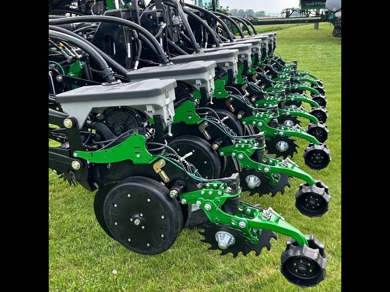 GIGA Air - Precision Row Grop Planter - Baldan Máquinas e Implementos  Agrícolas